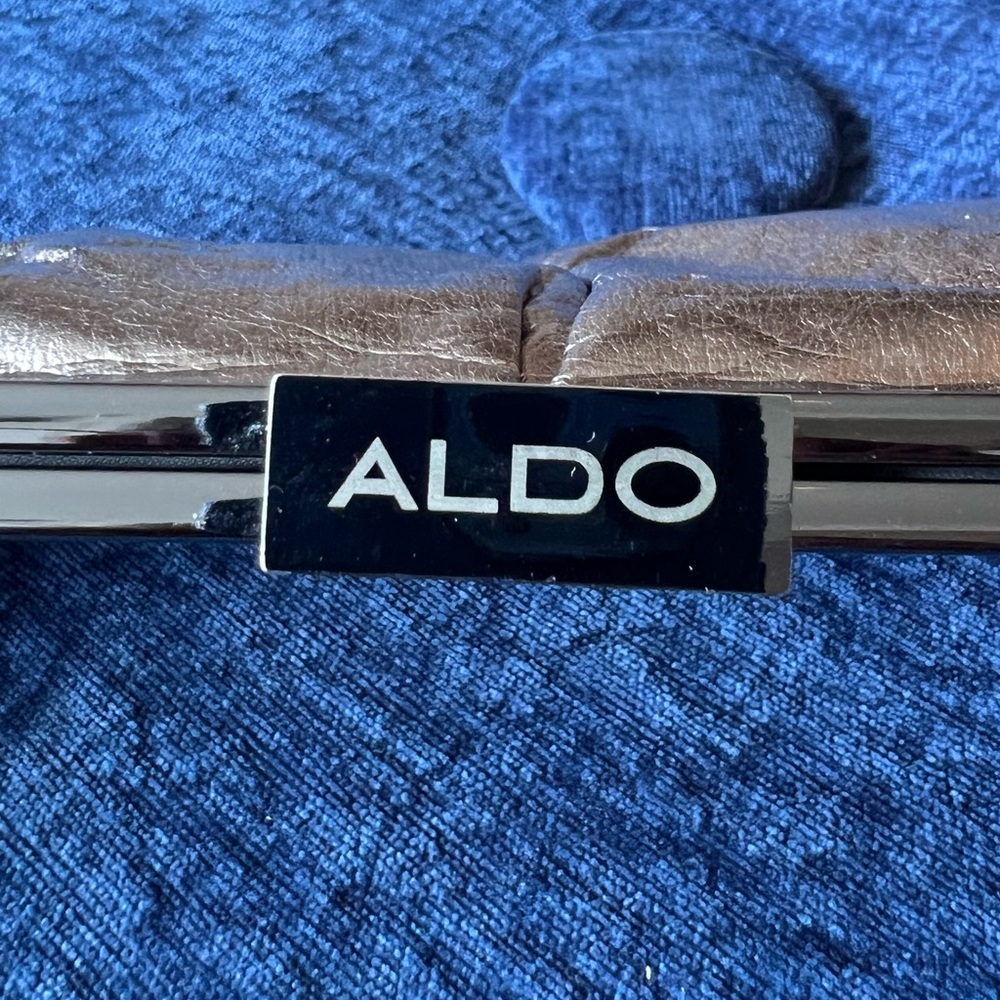 Aldo Metallic Silver-Gold Folded Clutch Gunmetal Herringbone Chain - Picture 4 of 9
